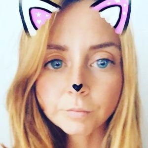 Meet your Posher, Maxine